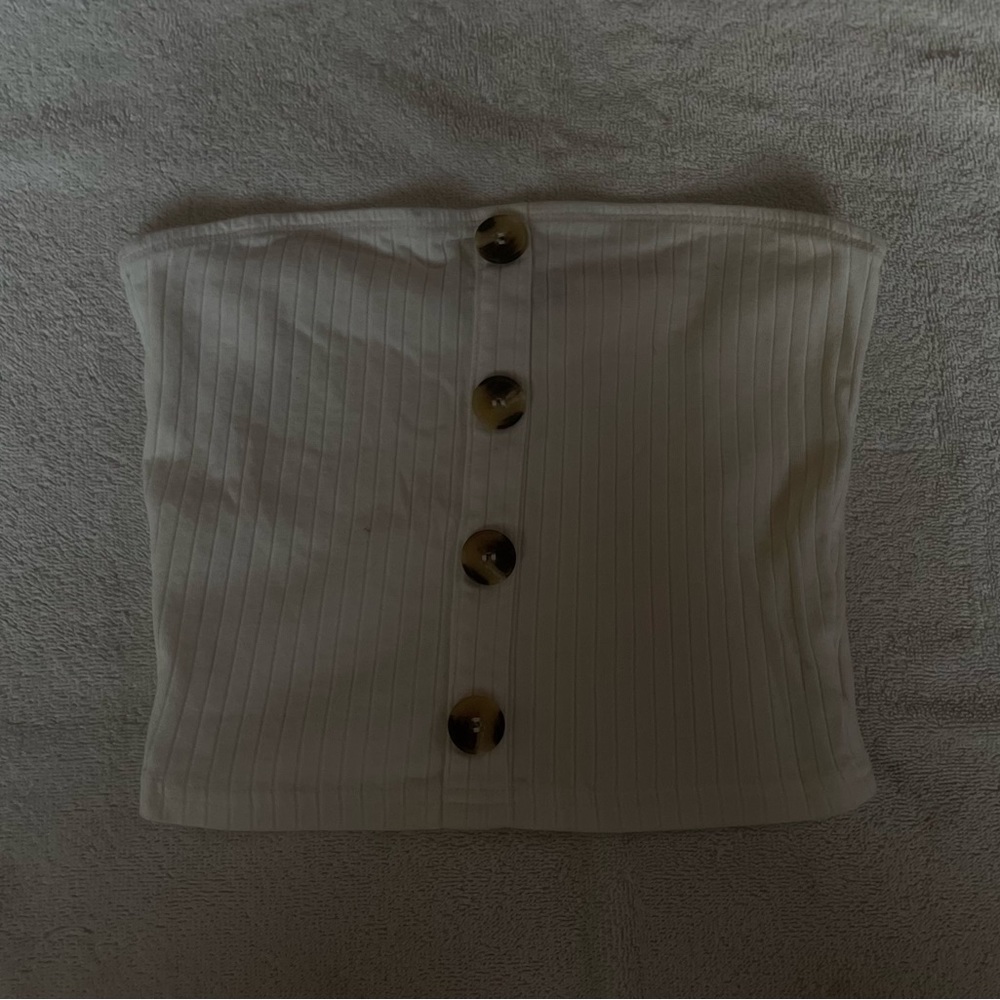white cropped tub top with 2 toned buttons